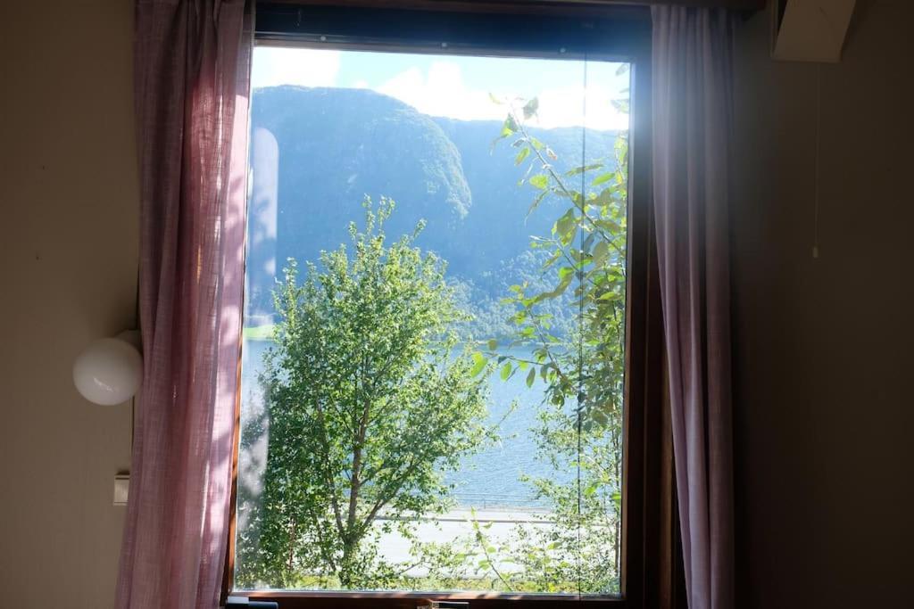 Apartment With Lake View In Jolster Ardal  Bagian luar foto